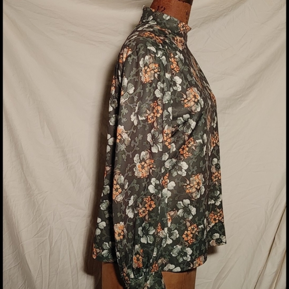 POS old homemade blouse - Picture 7 of 10